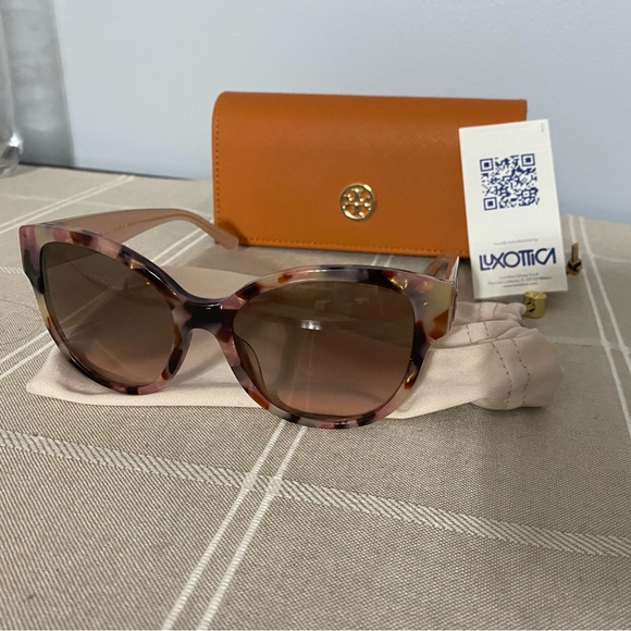 Tory Burch Tortoise Shell Sunglasses with Orange Case - Picture 4 of 4